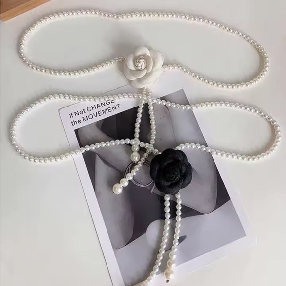 Pearl Camellia Waist Belt - Picture 8 of 8